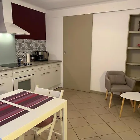 Maisonnette Proche Bord De Loire