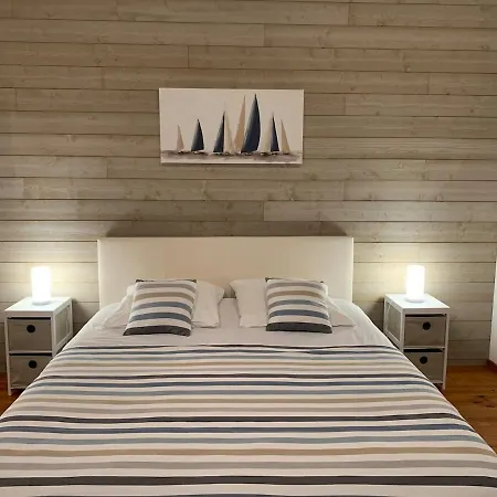 Апартаменты Maisonnette Proche Bord De Loire Saint-Julien-de-Concelles