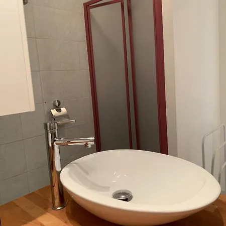 Maisonnette Proche Bord De Loire